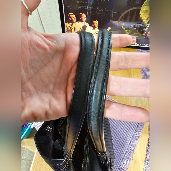 Coach - Picture 13 of 15